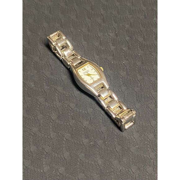 Ladies Embassy by Gruen Watch | Vintage Two-Tone Quartz | Silver & Gold - Picture 2 of 4